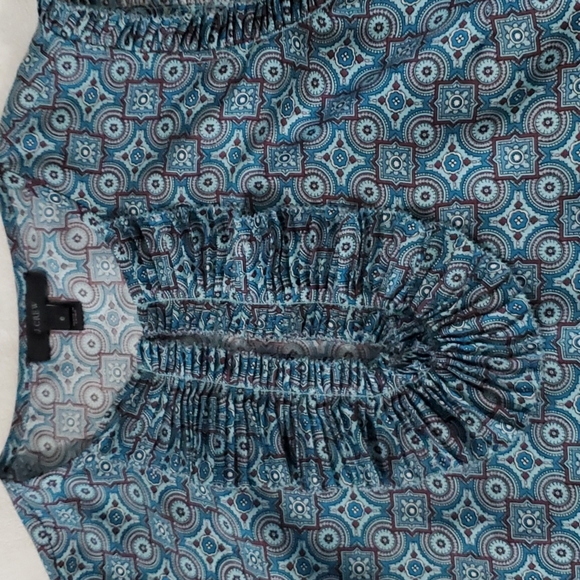 J. Crew geometric 100% Silk Margot Top Blouse size 6 Blue Brown - Picture 3 of 6